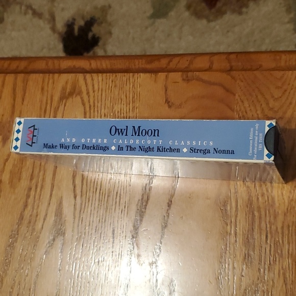 Scholastic Owl Moon Caldecott Classics VHS Tape - Picture 3 of 6